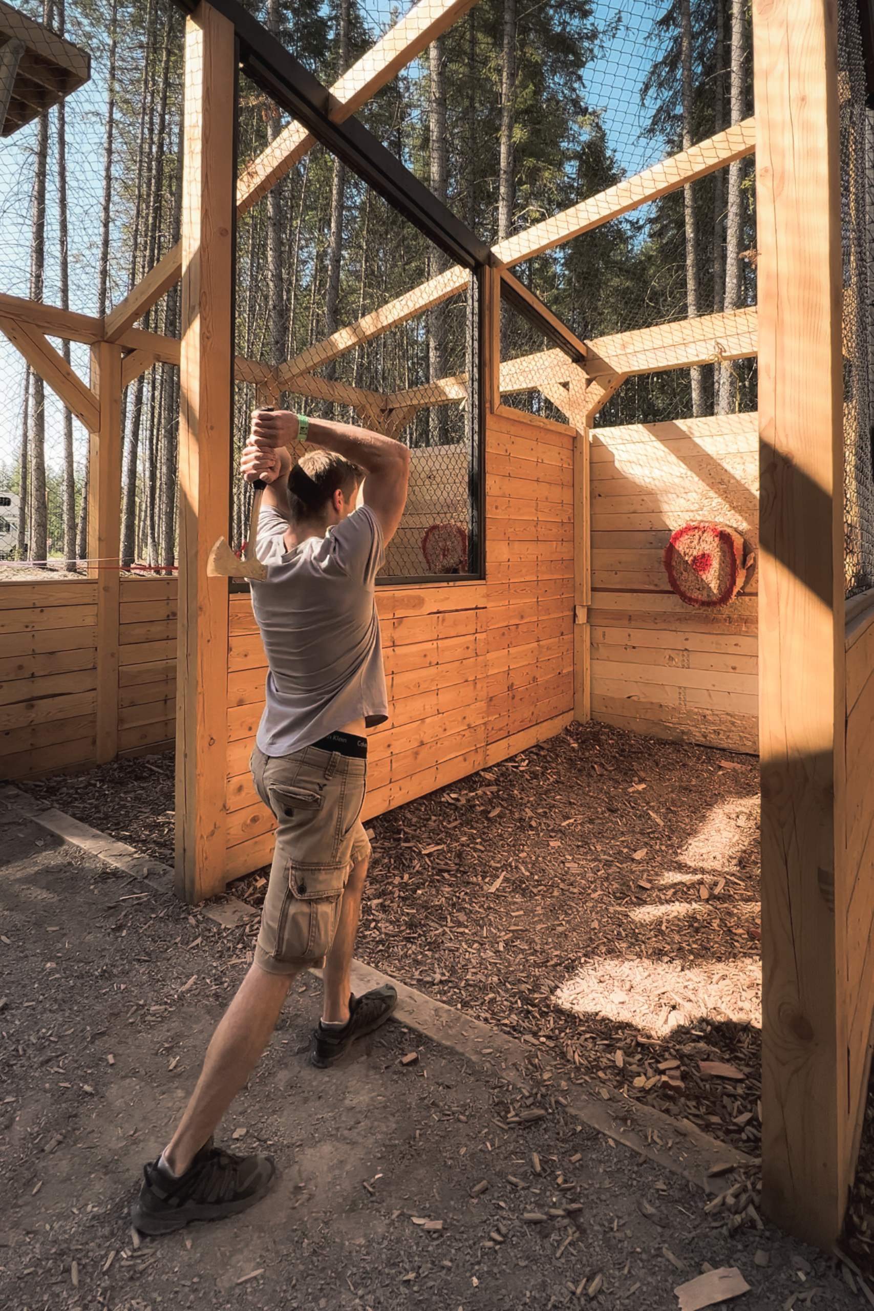 Golden Skybridge Axe Throwing